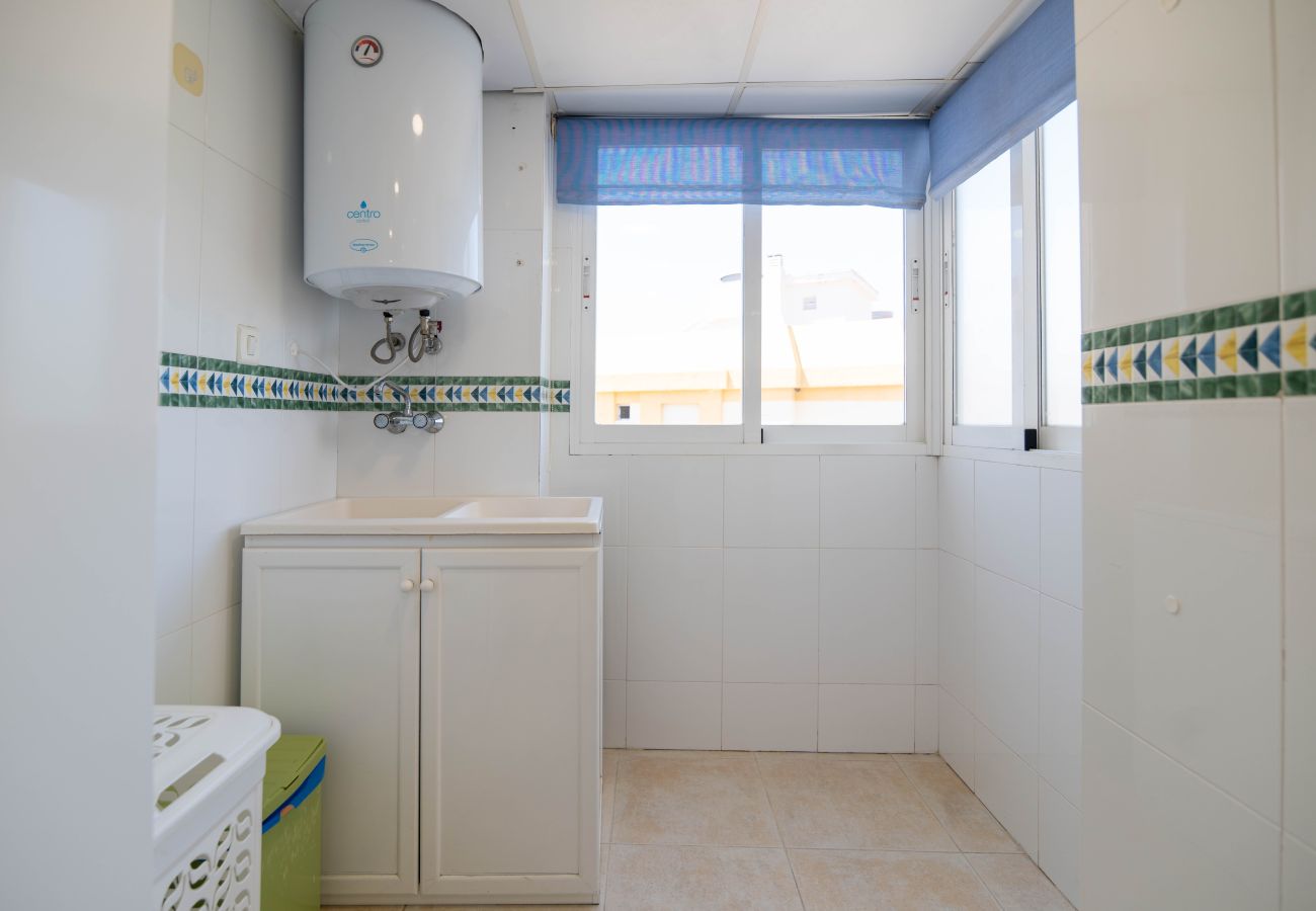 Apartamento en Playa de Gandía - AIGUABLAVA 8-7-15 - alquiler solo familias