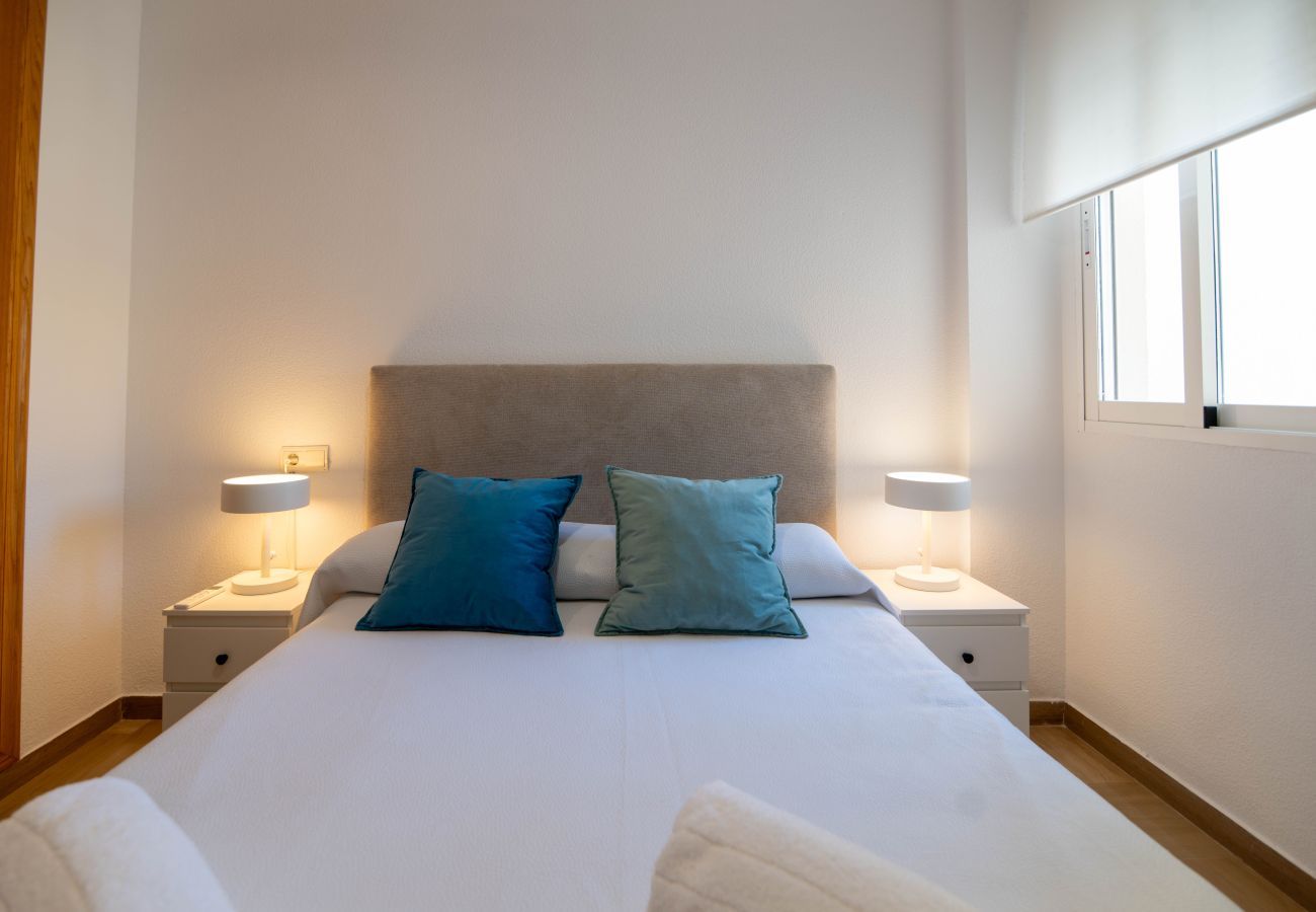 Apartamento en Playa de Gandía - AIGUABLAVA 8-7-15 - alquiler solo familias