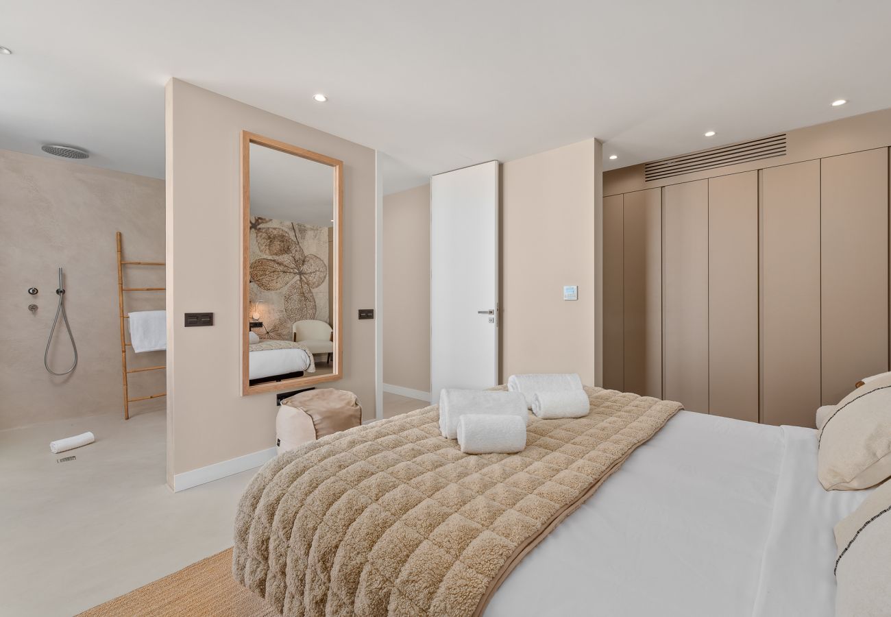 Villa en Adeje - Golden Horizon Retreat