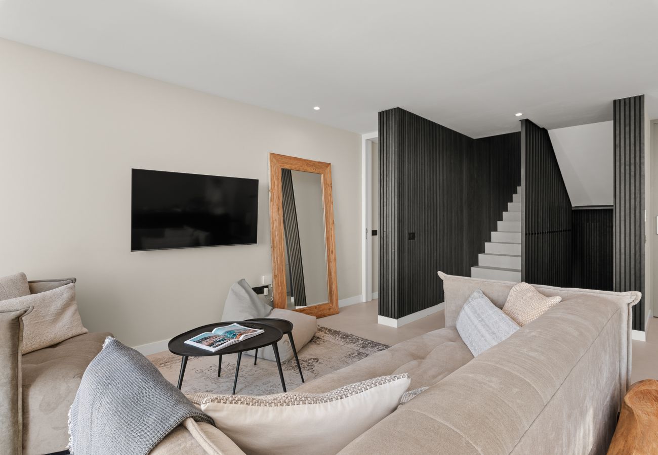 Villa en Adeje - Golden Horizon Retreat