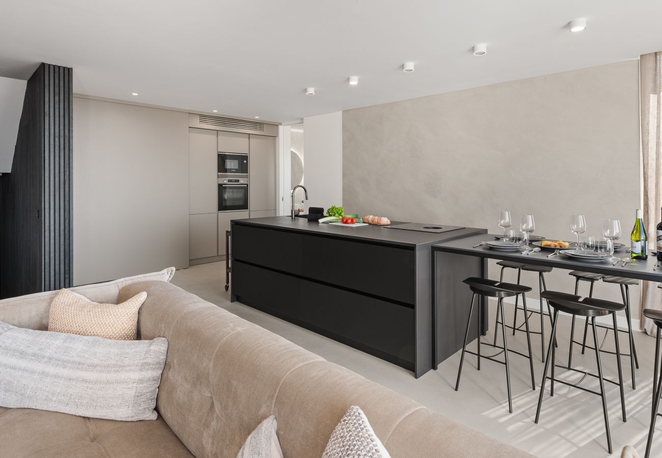 Villa en Adeje - Golden Horizon Retreat