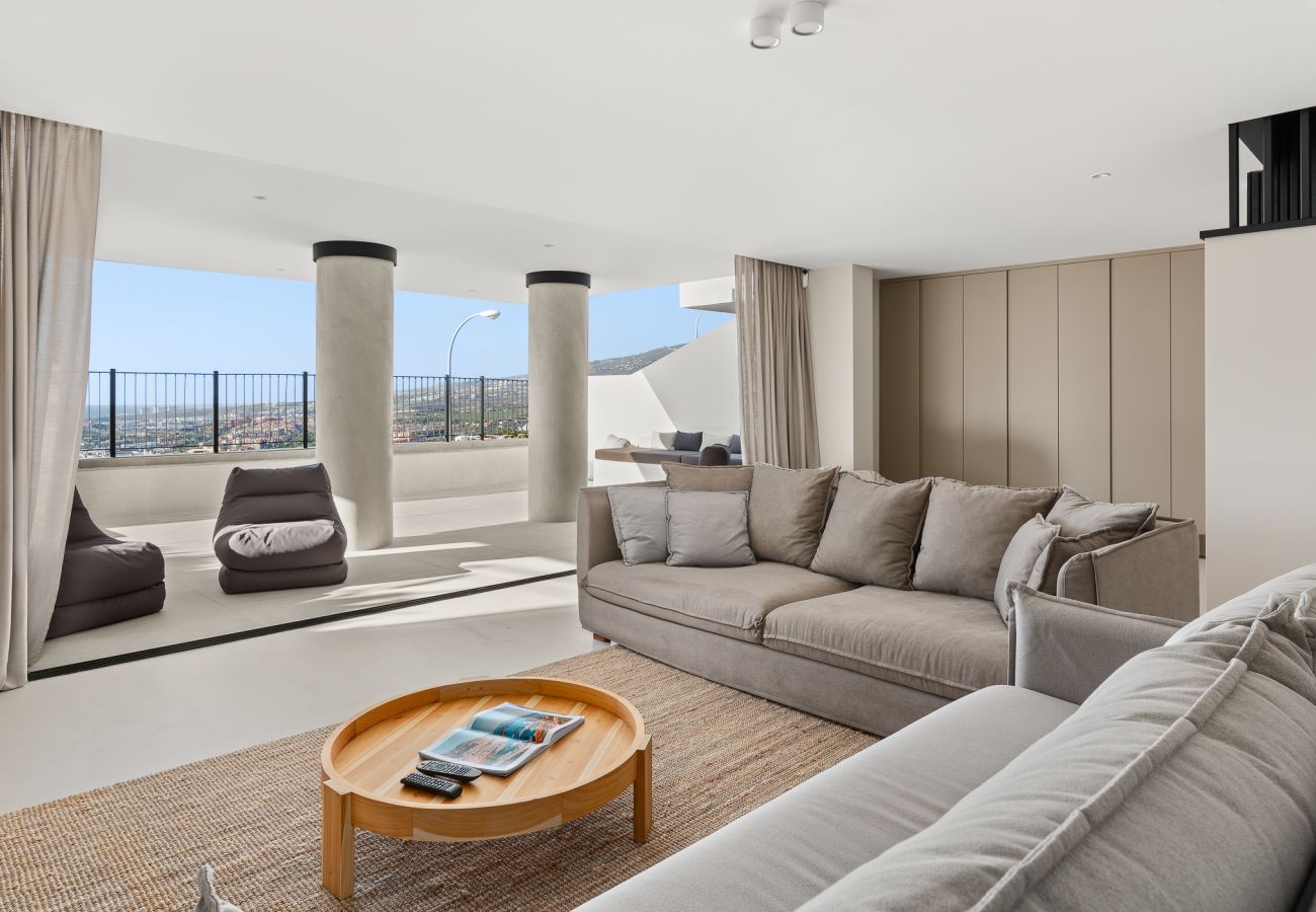 Villa en Adeje - Golden Horizon Retreat