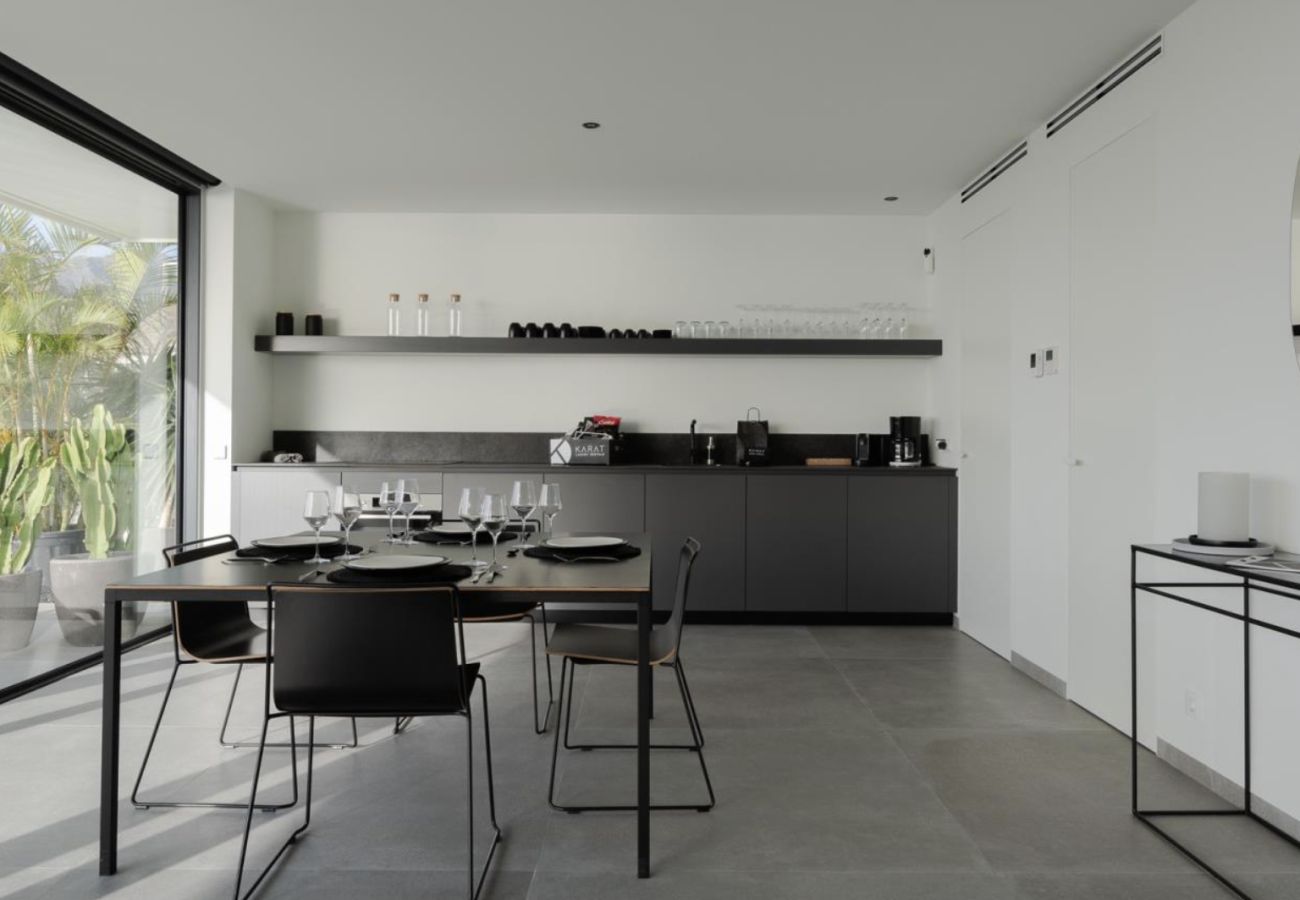 Villa en Adeje - Villa Under the Atlantic Sun