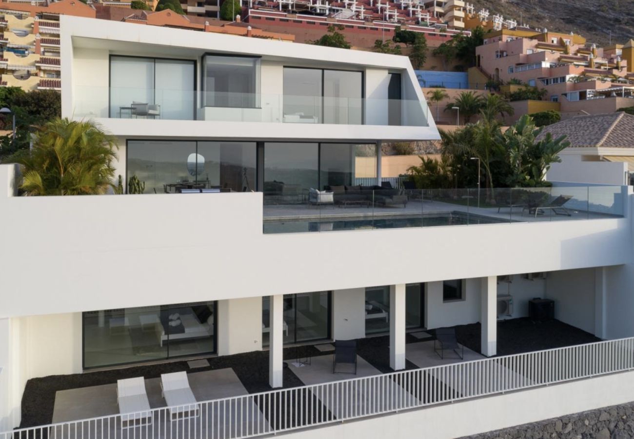 Villa en Adeje - Villa Under the Atlantic Sun