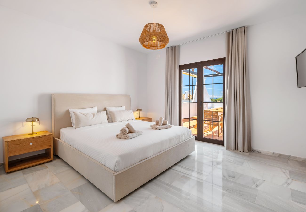 Apartamento en Marbella - Marina Blanca Retreat