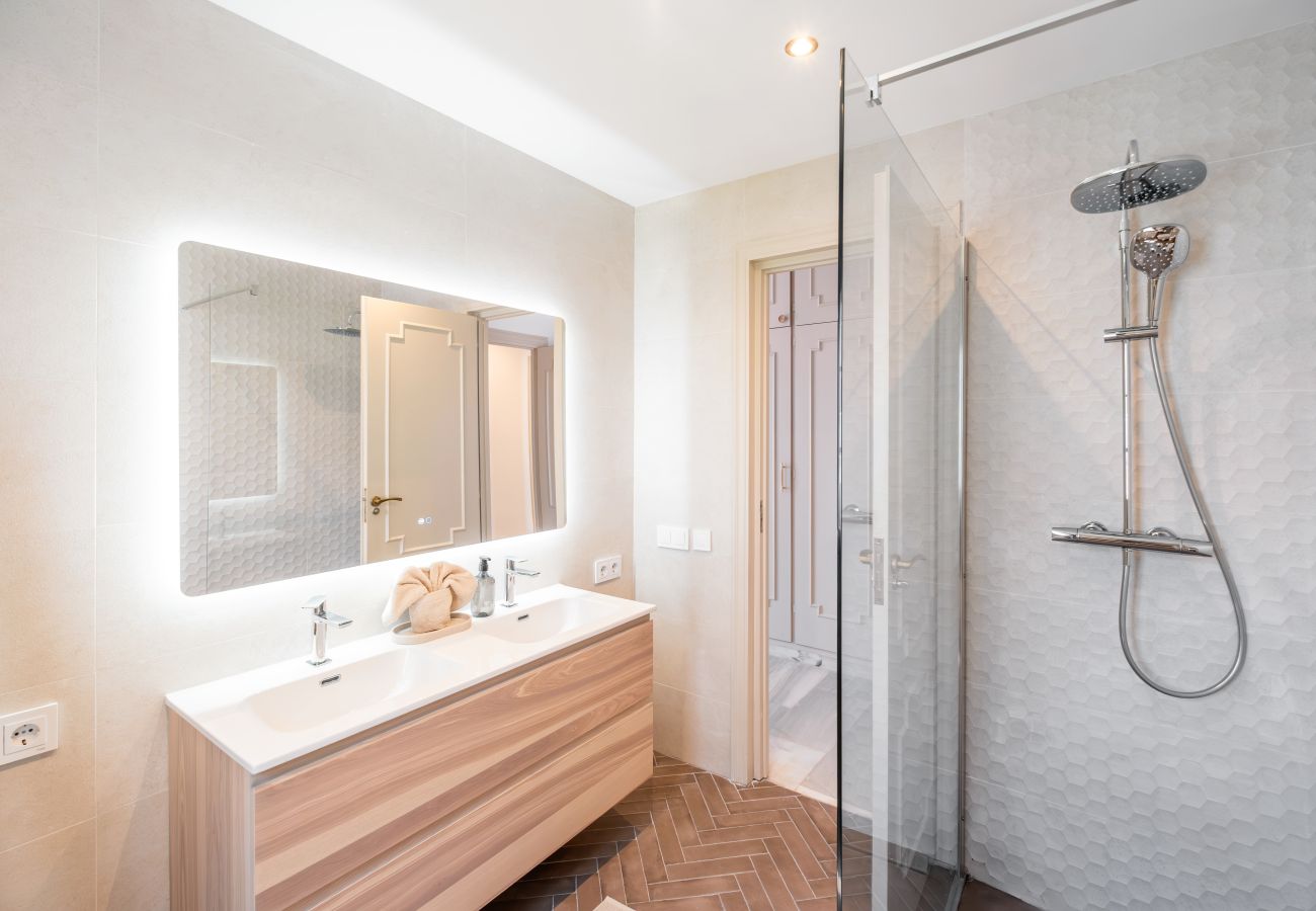 Apartamento en Marbella - Marina Blanca Retreat