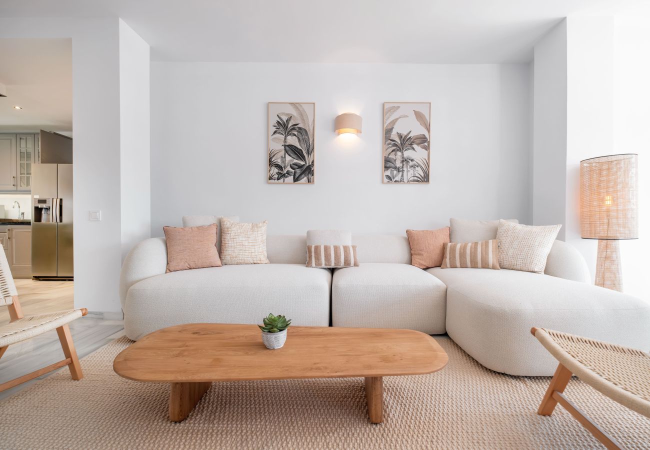 Apartamento en Marbella - Marina Blanca Retreat