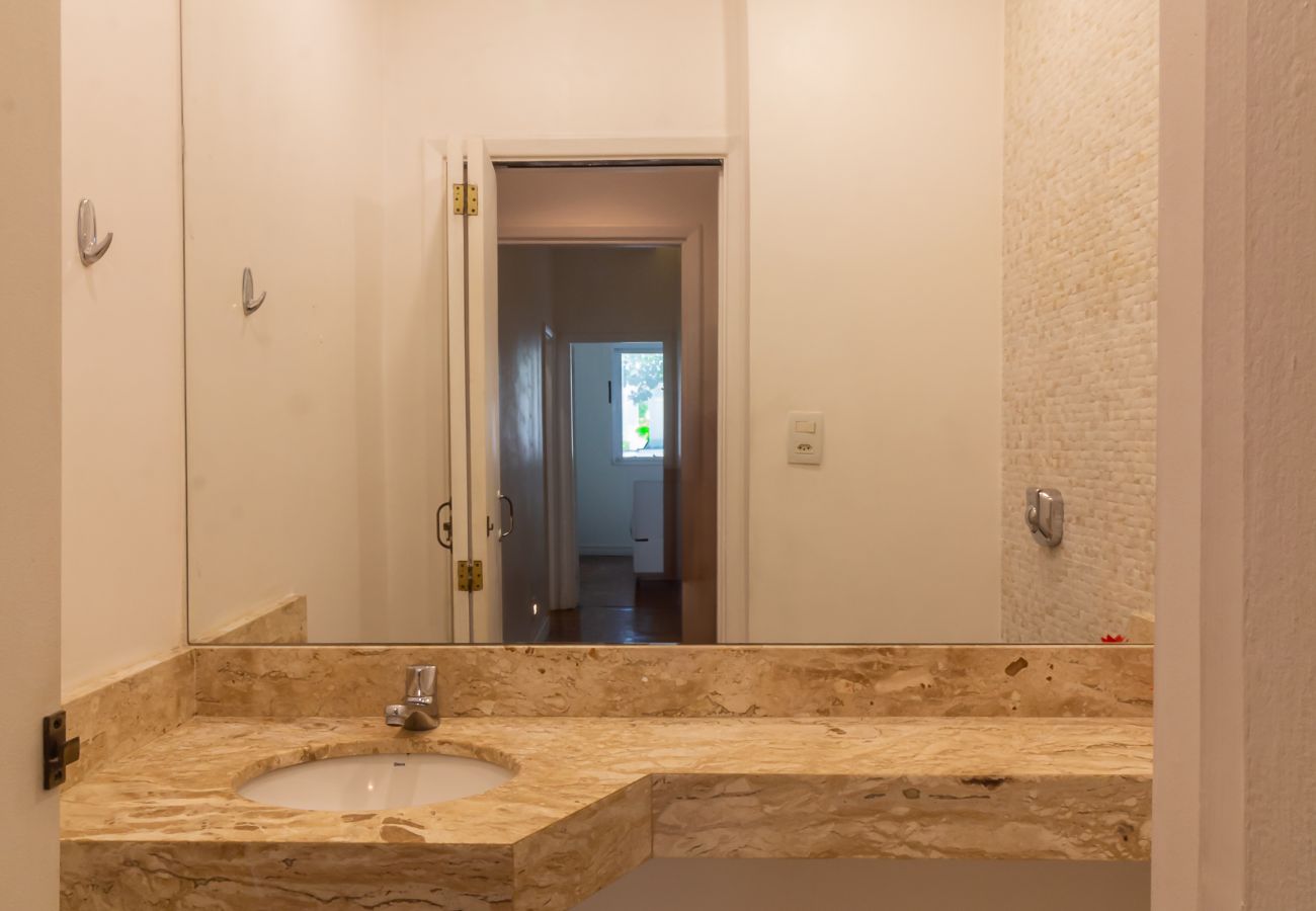 Apartamento en Rio de Janeiro - A 2 minutos de la playa de Copacabana | D302