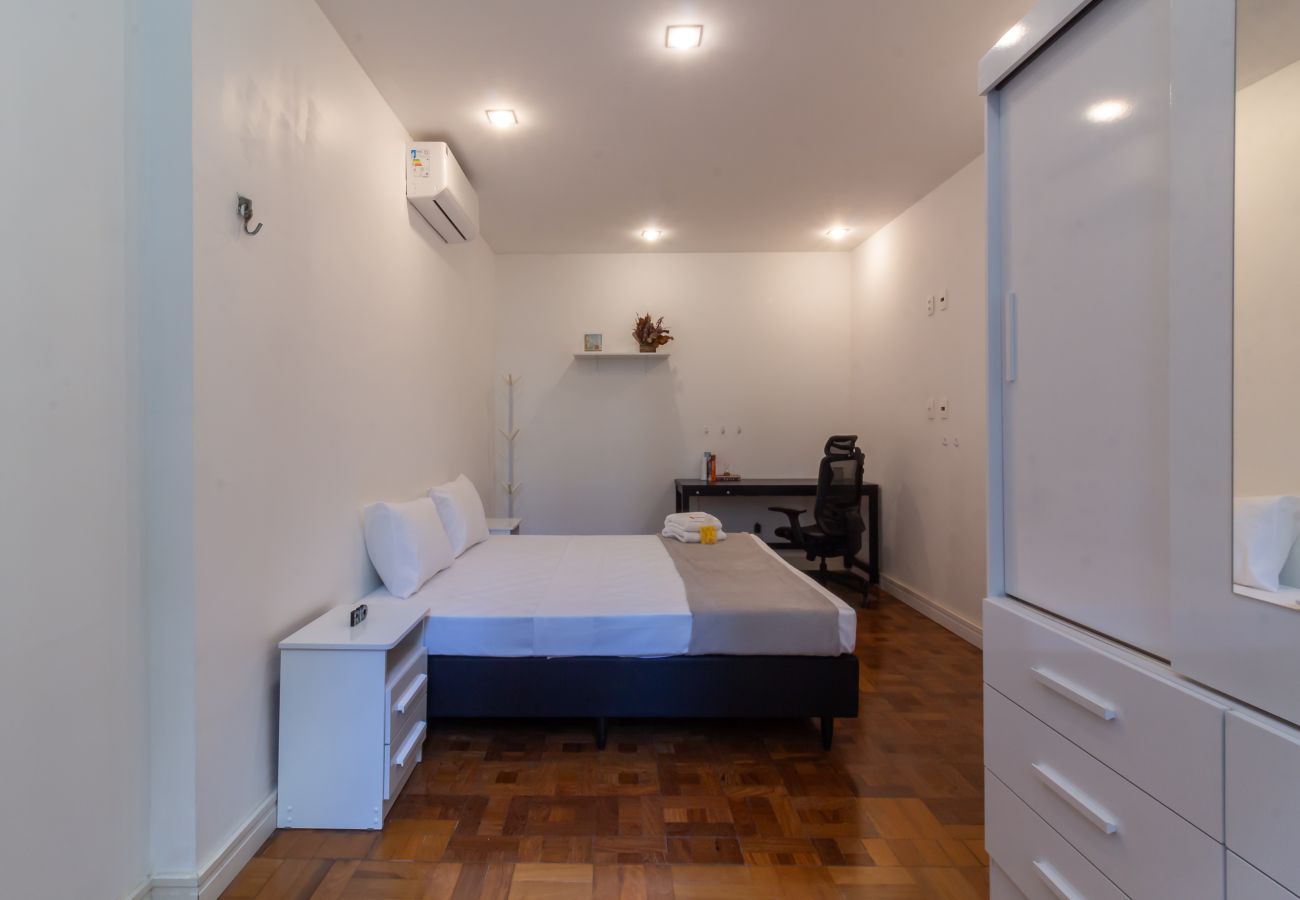 Apartamento en Rio de Janeiro - A 2 minutos de la playa de Copacabana | D302