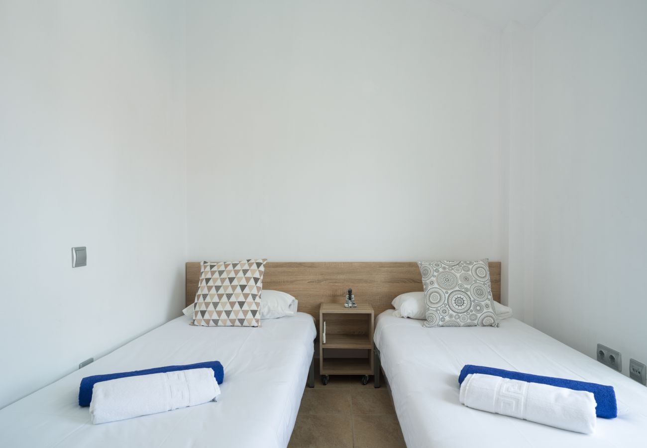 Casa adosada en Telde - Adosado en Telde con piscina y vistas al mar