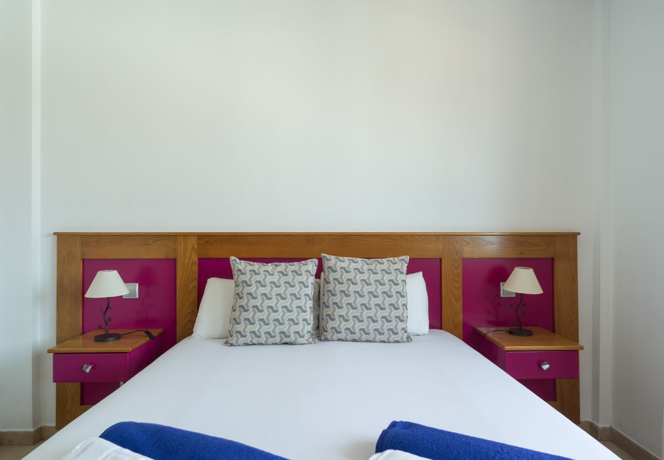 Casa adosada en Telde - Adosado en Telde con piscina y vistas al mar