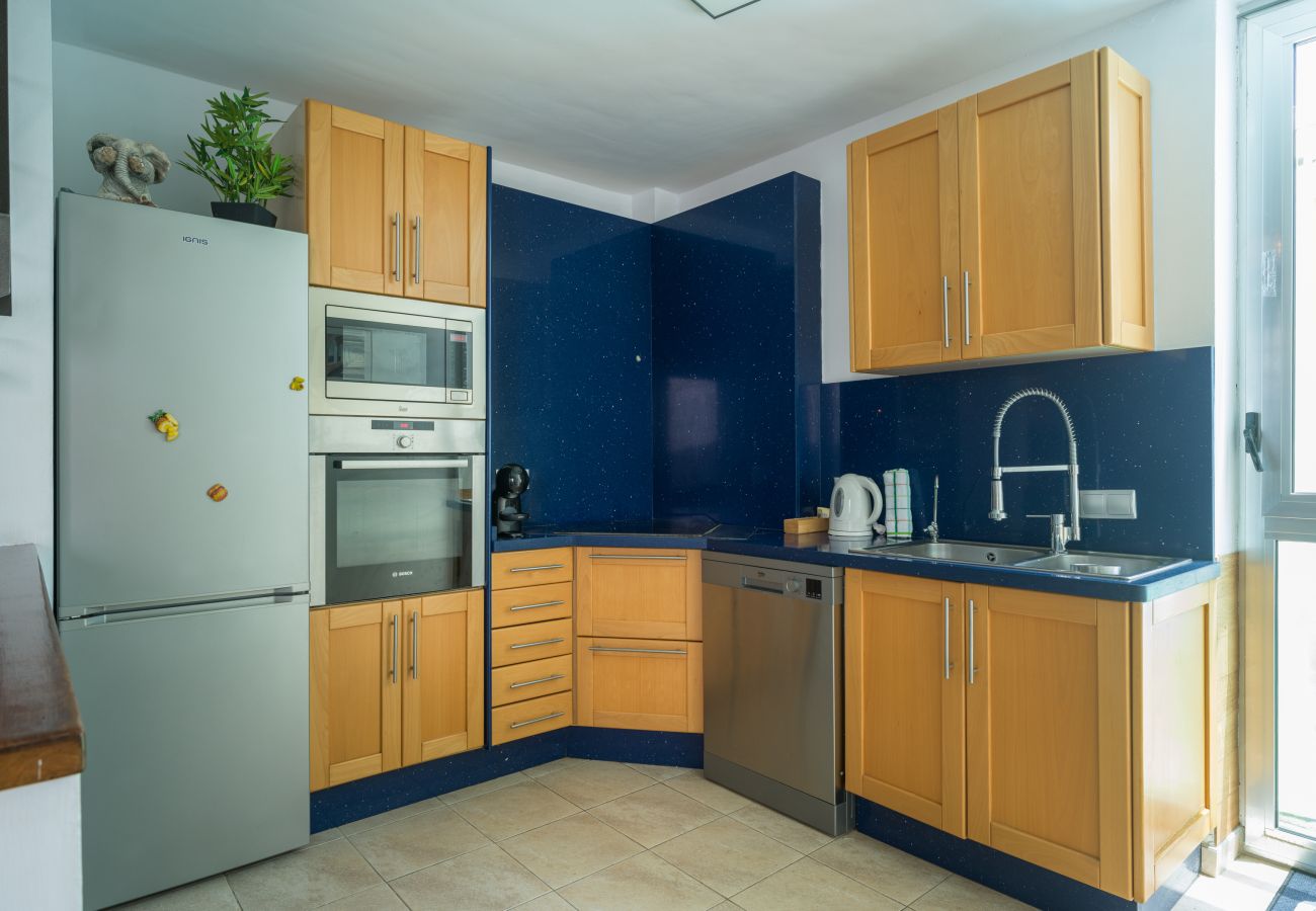 Casa adosada en Telde - Adosado en Telde con piscina y vistas al mar