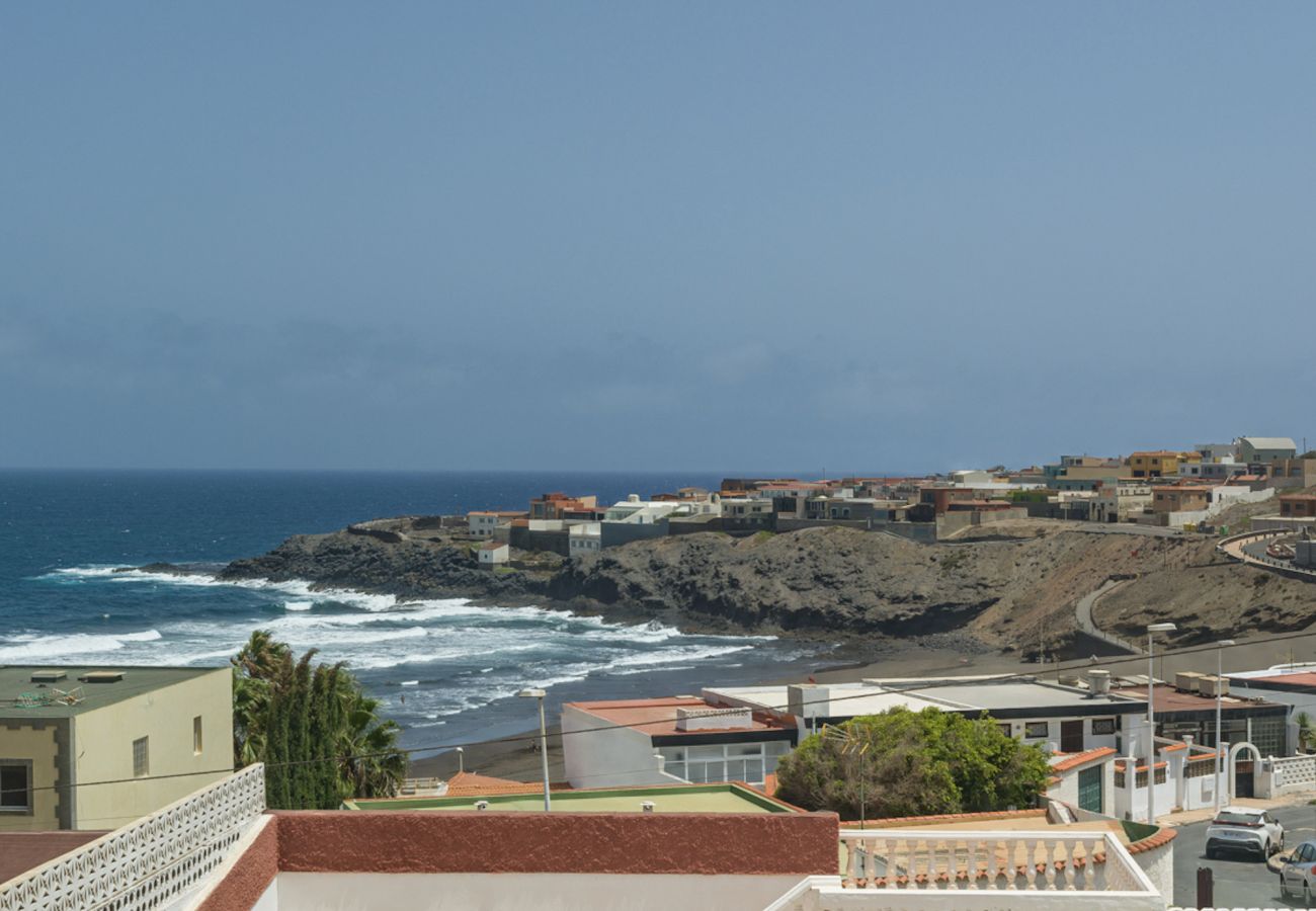 Casa adosada en Telde - Adosado en Telde con piscina y vistas al mar