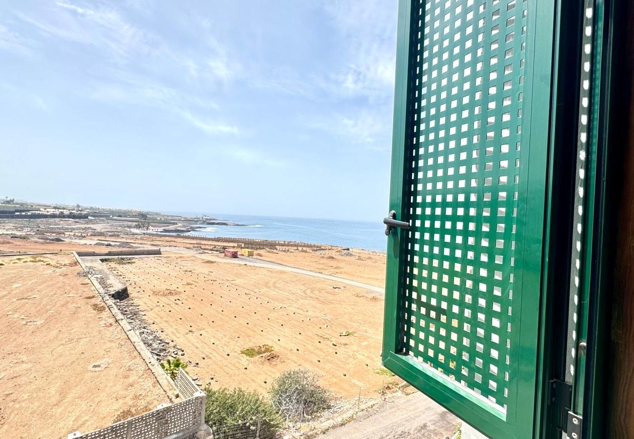 Apartamento en Guía de Isora - Relax & Unwind in Sunny Guía de Isora