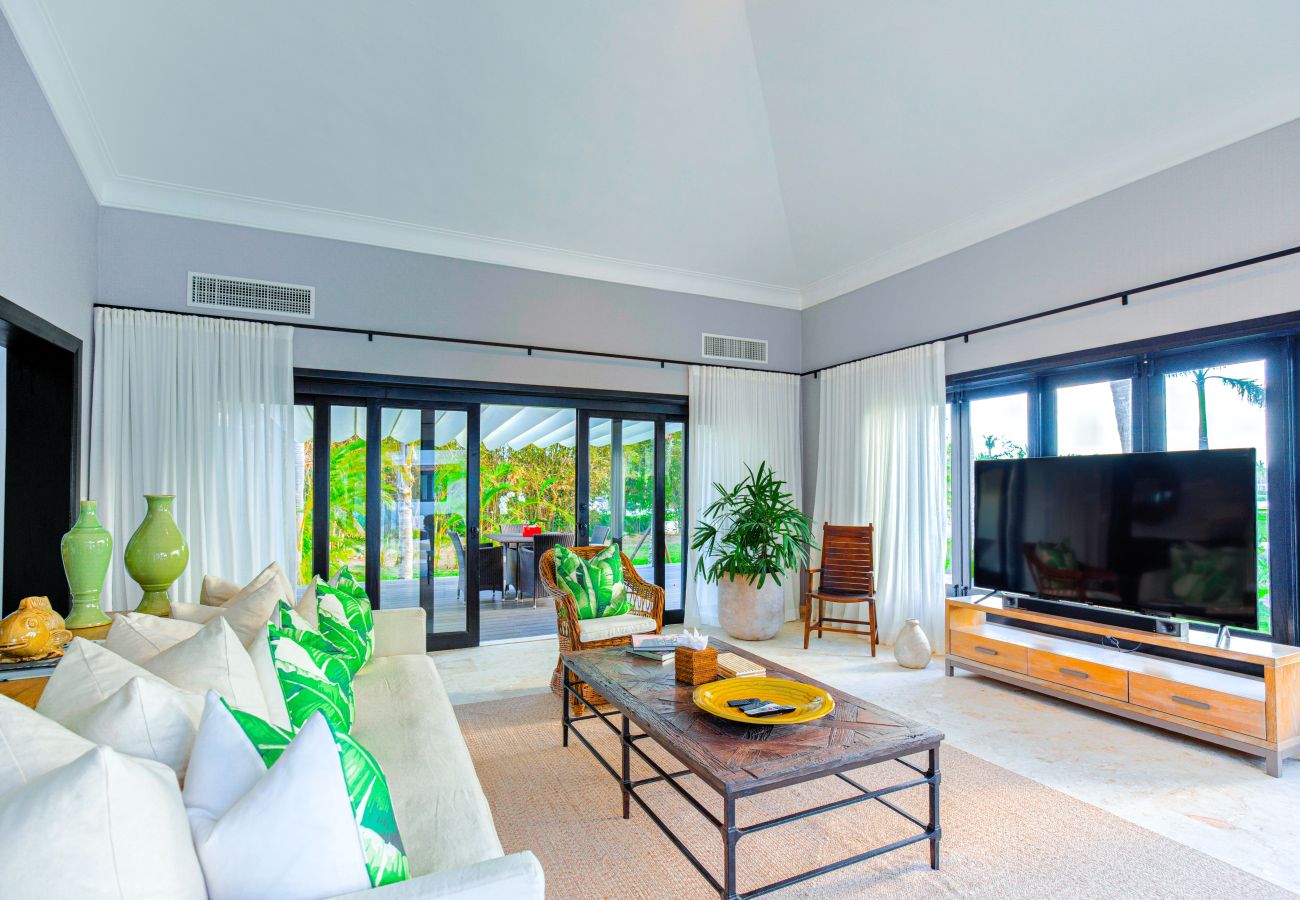 Villa en Punta Cana - Villa Aria – Golf & Lake Heaven