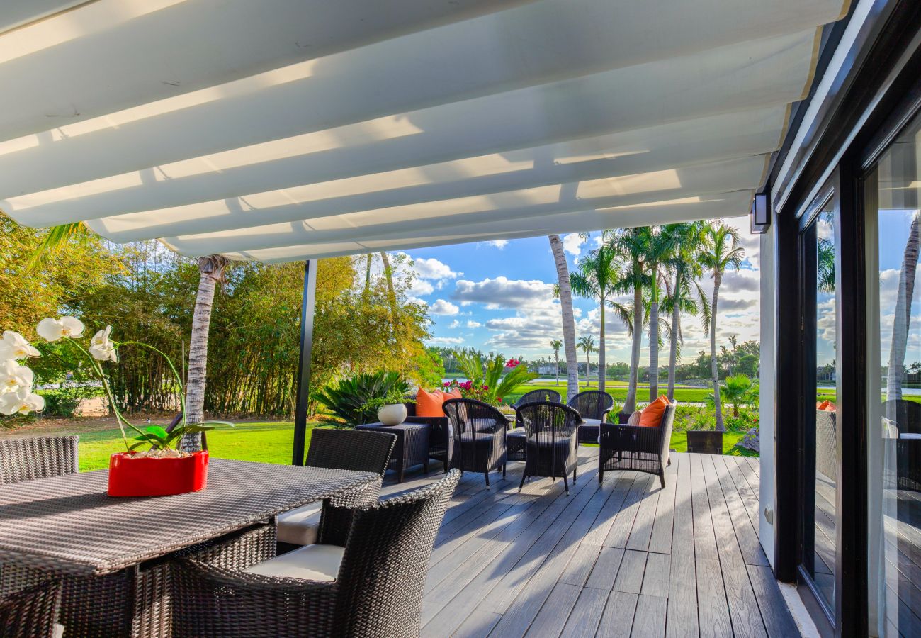 Villa en Punta Cana - Villa Aria – Golf & Lake Heaven