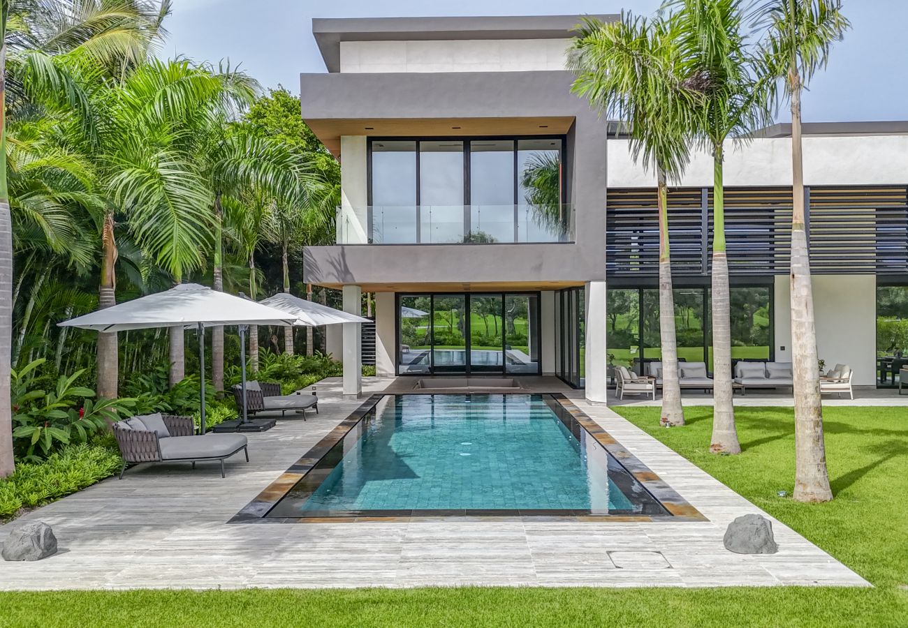 Villa en Punta Cana - Hacienda B14 - Stylish Modern Golf Villa 