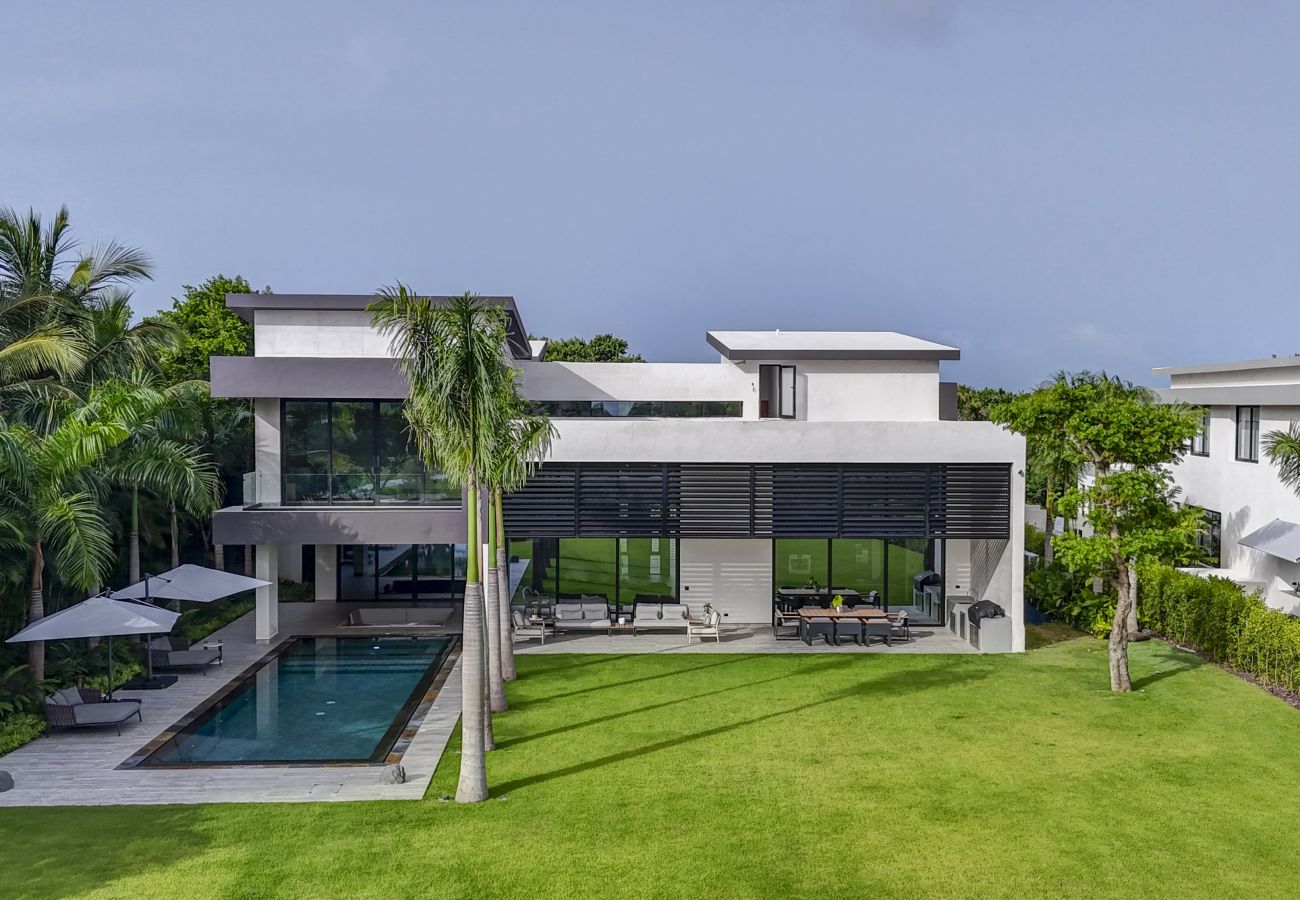 Villa en Punta Cana - Hacienda B14 - Stylish Modern Golf Villa 