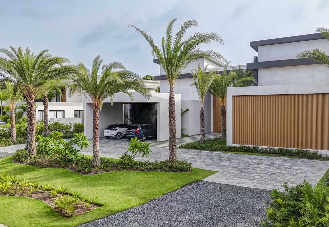 Villa en Punta Cana - Hacienda B14 - Stylish Modern Golf Villa 