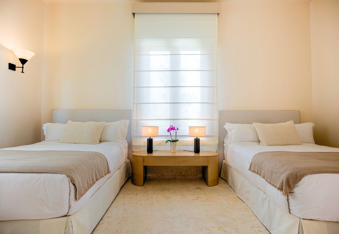 Villa en Punta Cana - Villa Hacienda A31 Golf Front  Evergreen Gardens Villa