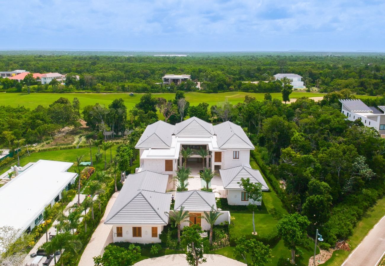 Villa en Punta Cana - Villa Hacienda A31 Golf Front  Evergreen Gardens Villa