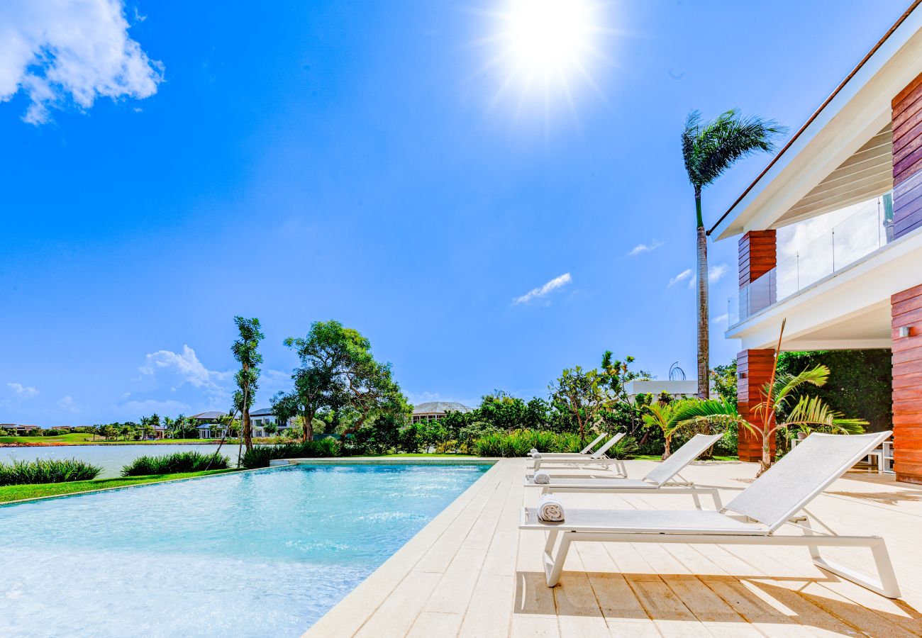 Villa en Punta Cana - Villa Hacienda A39 - Lakefront With Golf View 