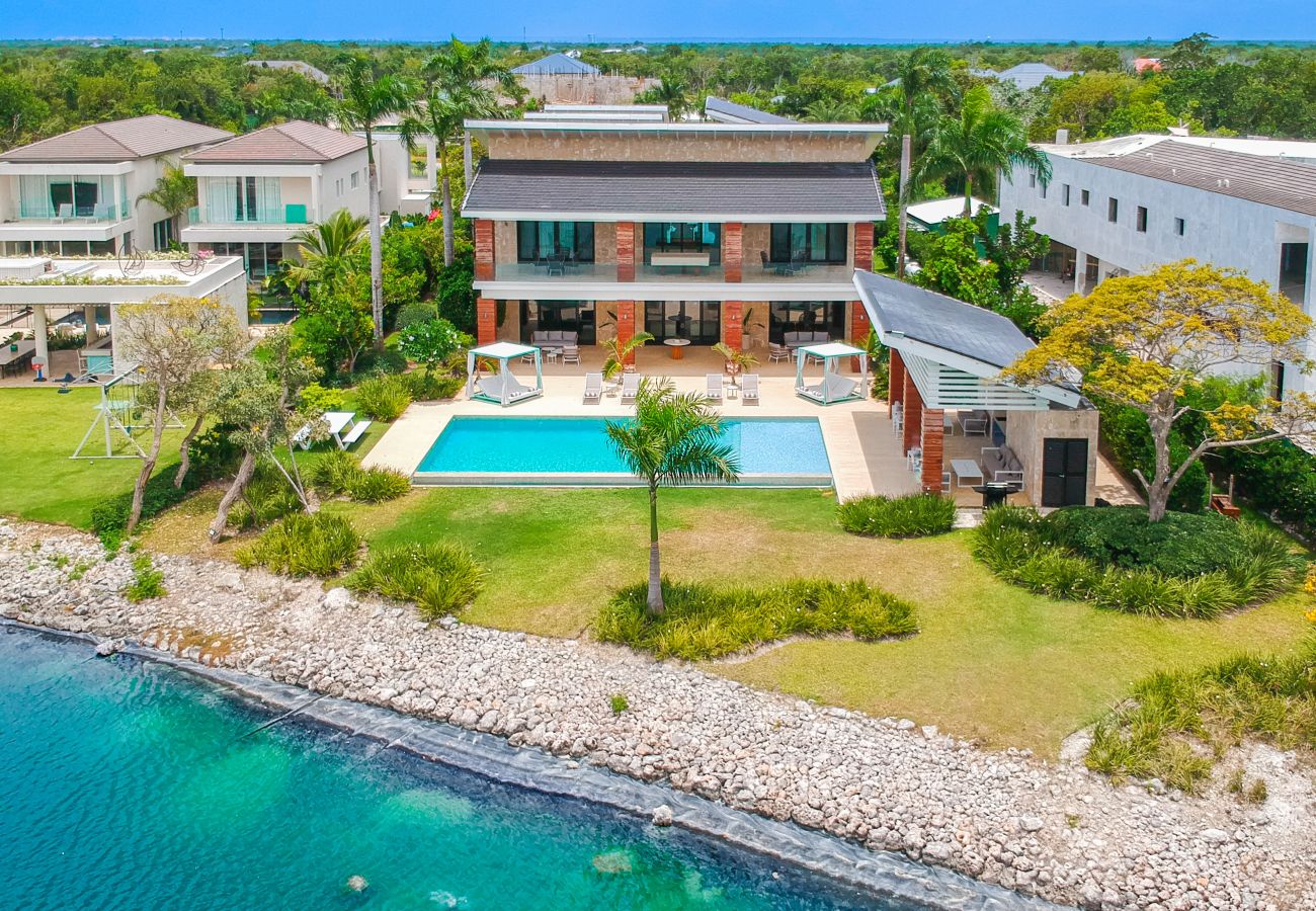 Villa en Punta Cana - Villa Hacienda A39 - Lakefront With Golf View 