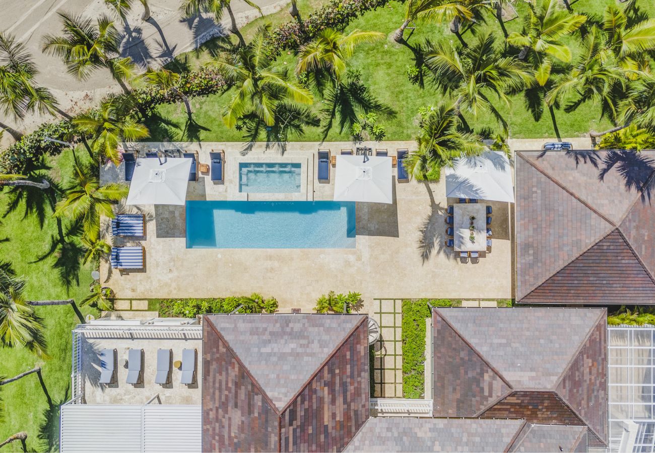 Villa en Punta Cana - La Cana H9, Exquisite Villa With Golf View 