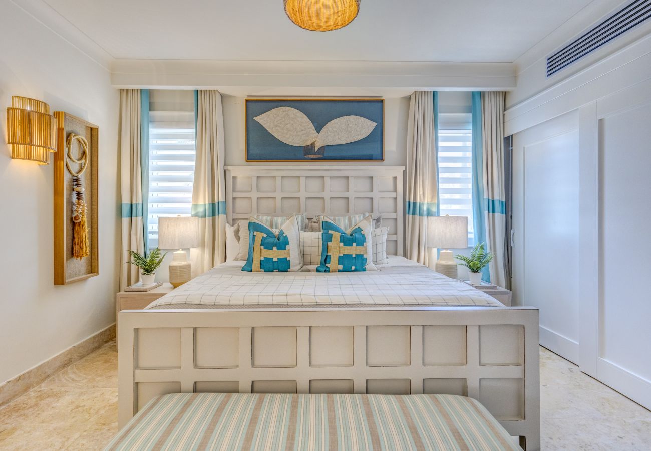 Villa en Punta Cana - La Cana H9, Exquisite Villa With Golf View 