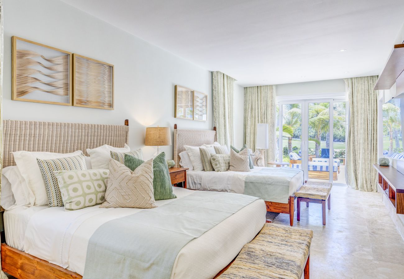 Villa en Punta Cana - La Cana H9, Exquisite Villa With Golf View 