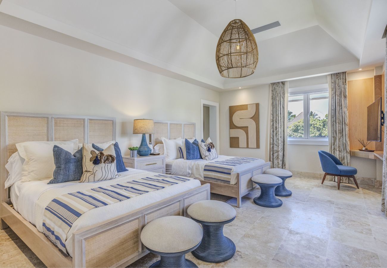 Villa en Punta Cana - La Cana H9, Exquisite Villa With Golf View 