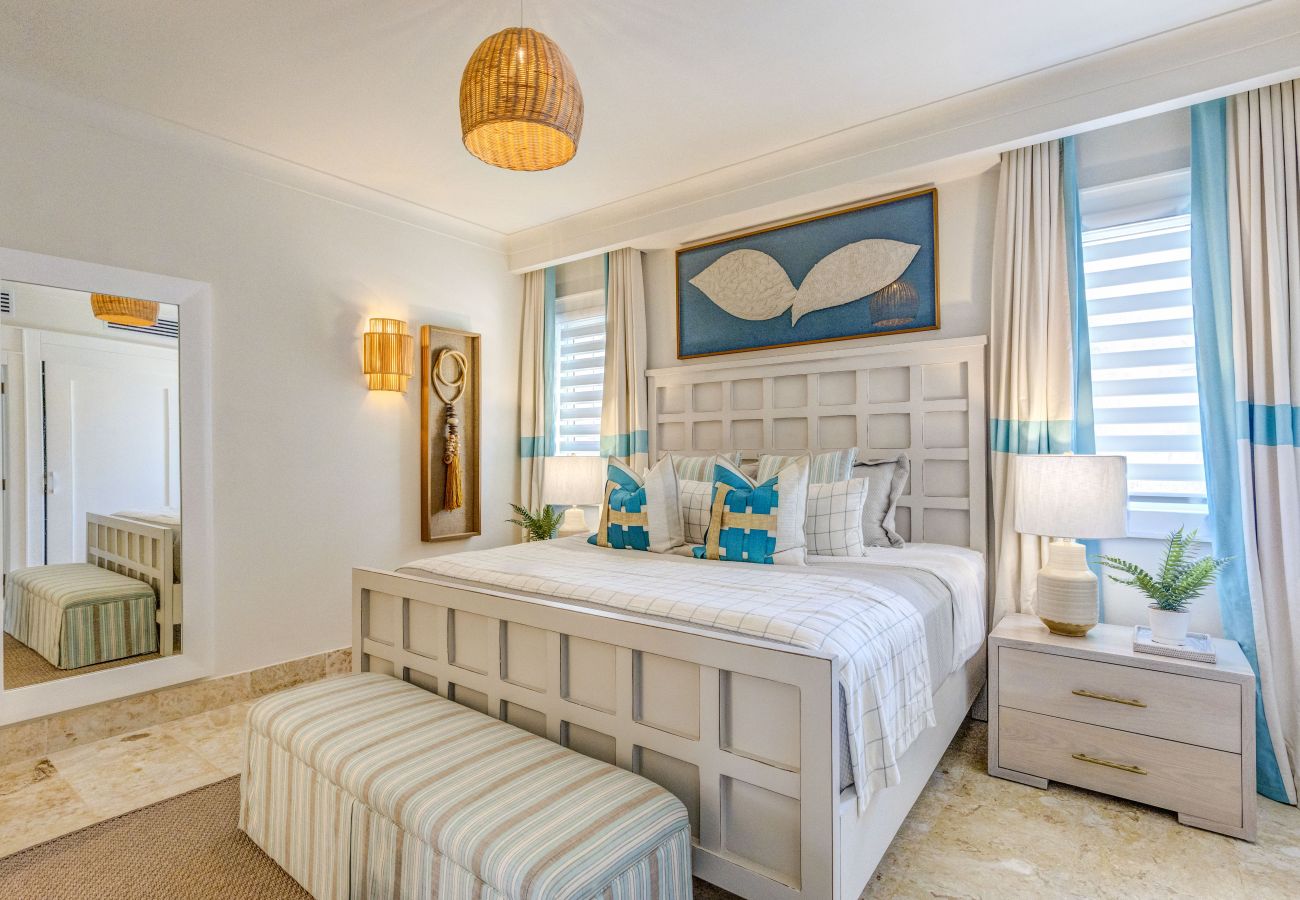 Villa en Punta Cana - La Cana H9, Exquisite Villa With Golf View 