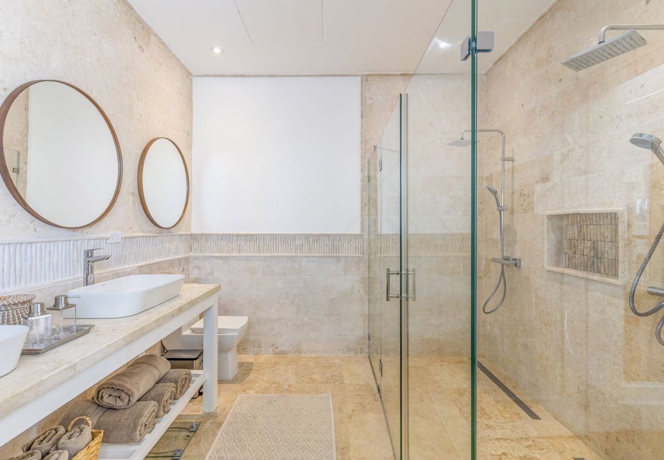 Villa en Punta Cana - La Cana H9, Exquisite Villa With Golf View 