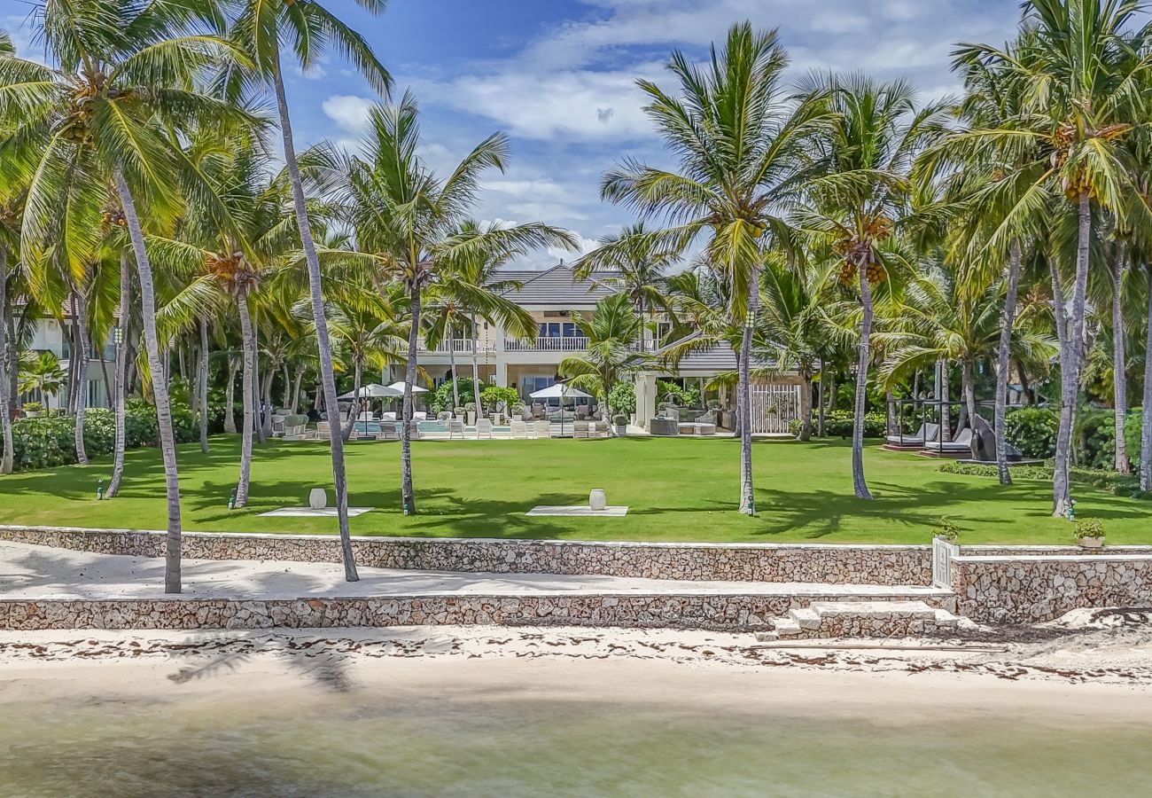 Villa en Punta Cana - Serena 4 - Beachfront Timeless Elegance 