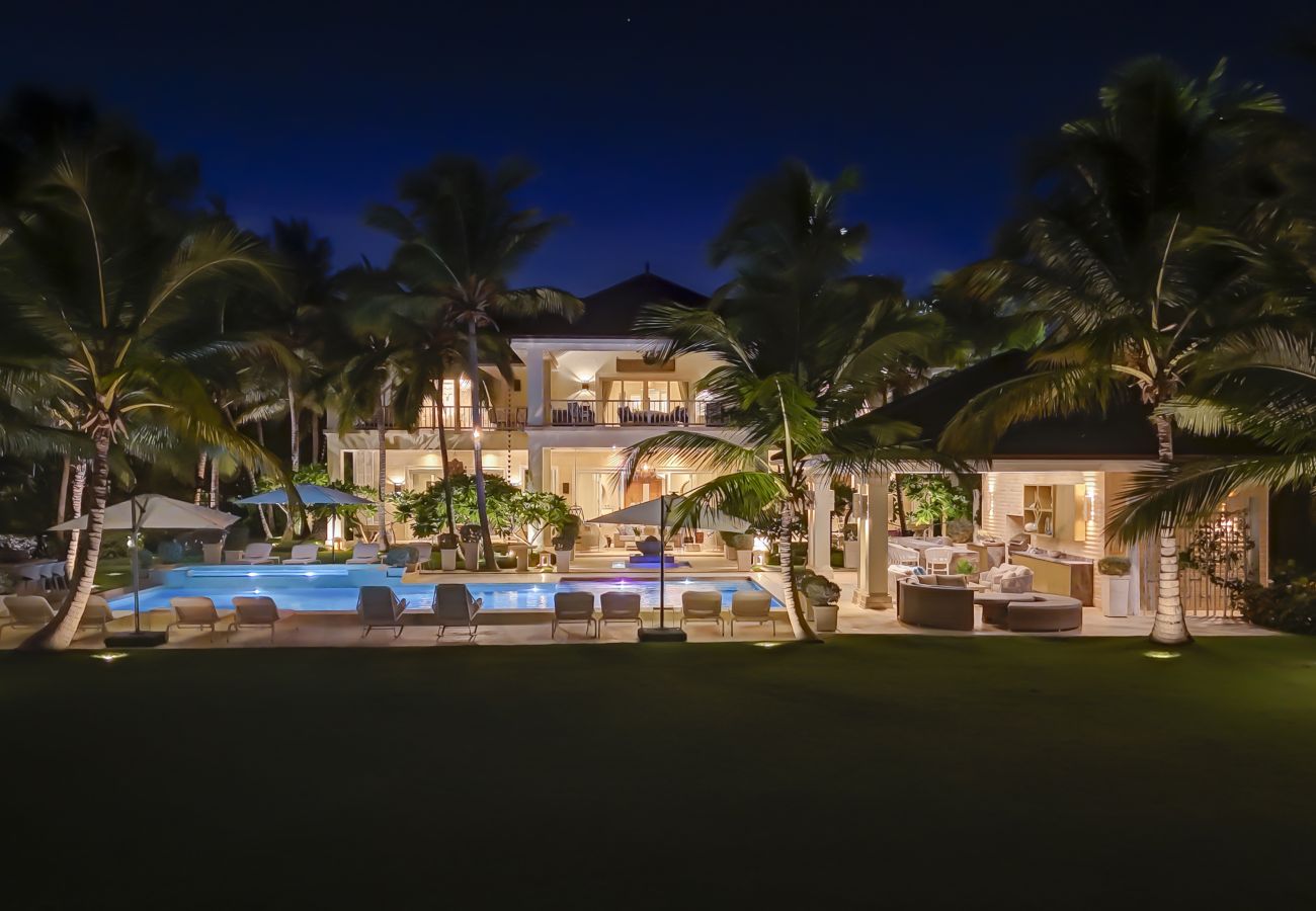 Villa en Punta Cana - Serena 4 - Beachfront Timeless Elegance 