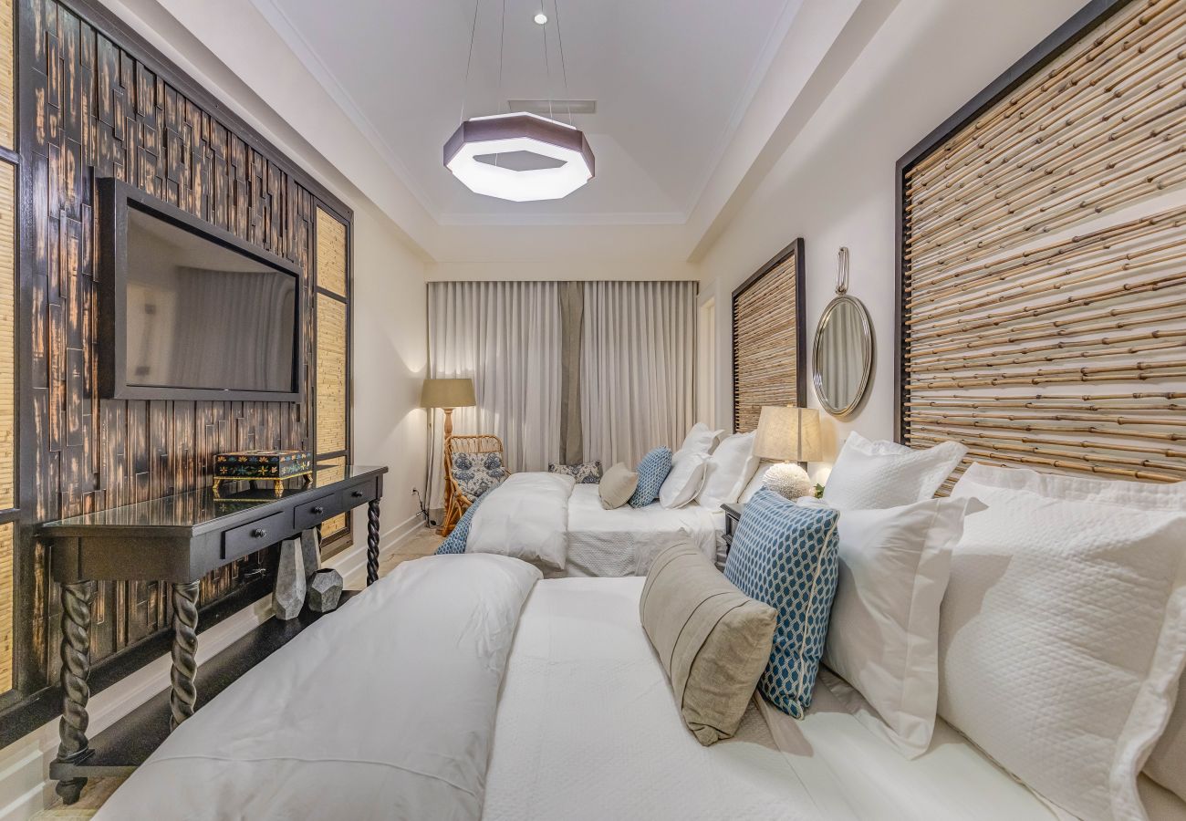 Villa en Punta Cana - Serena 4 - Beachfront Timeless Elegance 