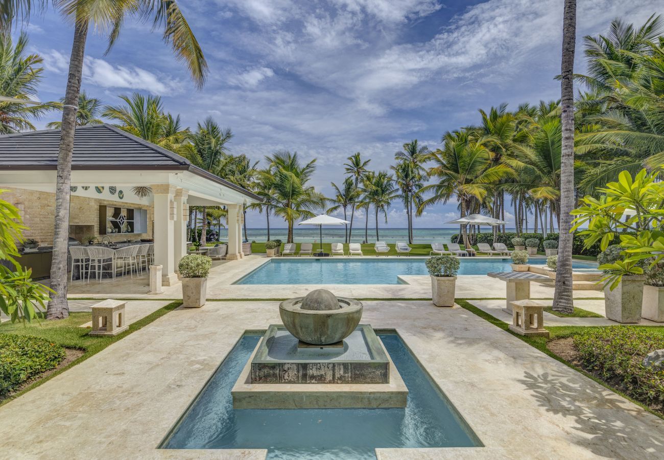 Villa en Punta Cana - Serena 4 - Beachfront Timeless Elegance 