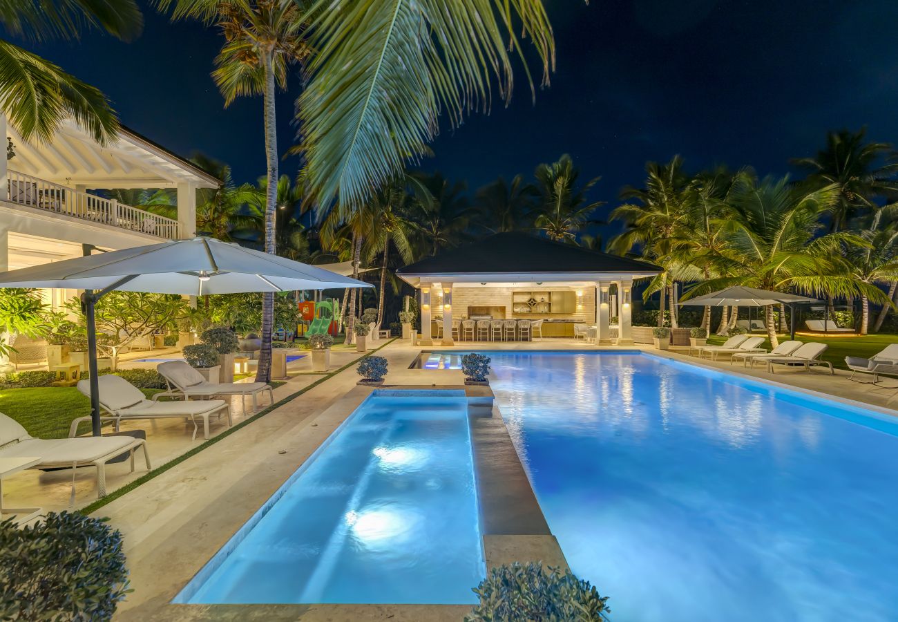 Villa en Punta Cana - Serena 4 - Beachfront Timeless Elegance 