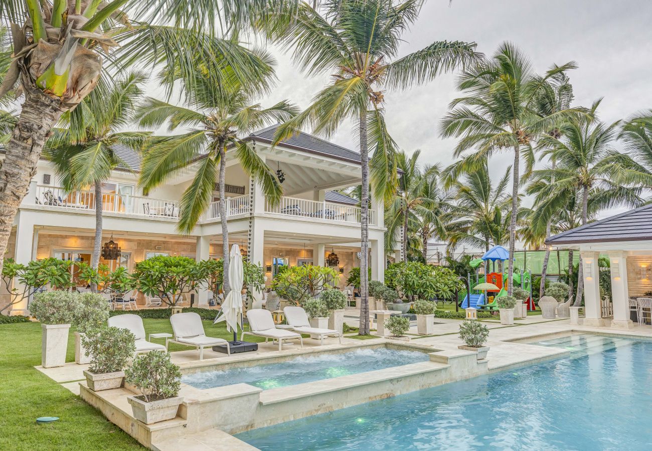 Villa en Punta Cana - Serena 4 - Beachfront Timeless Elegance 