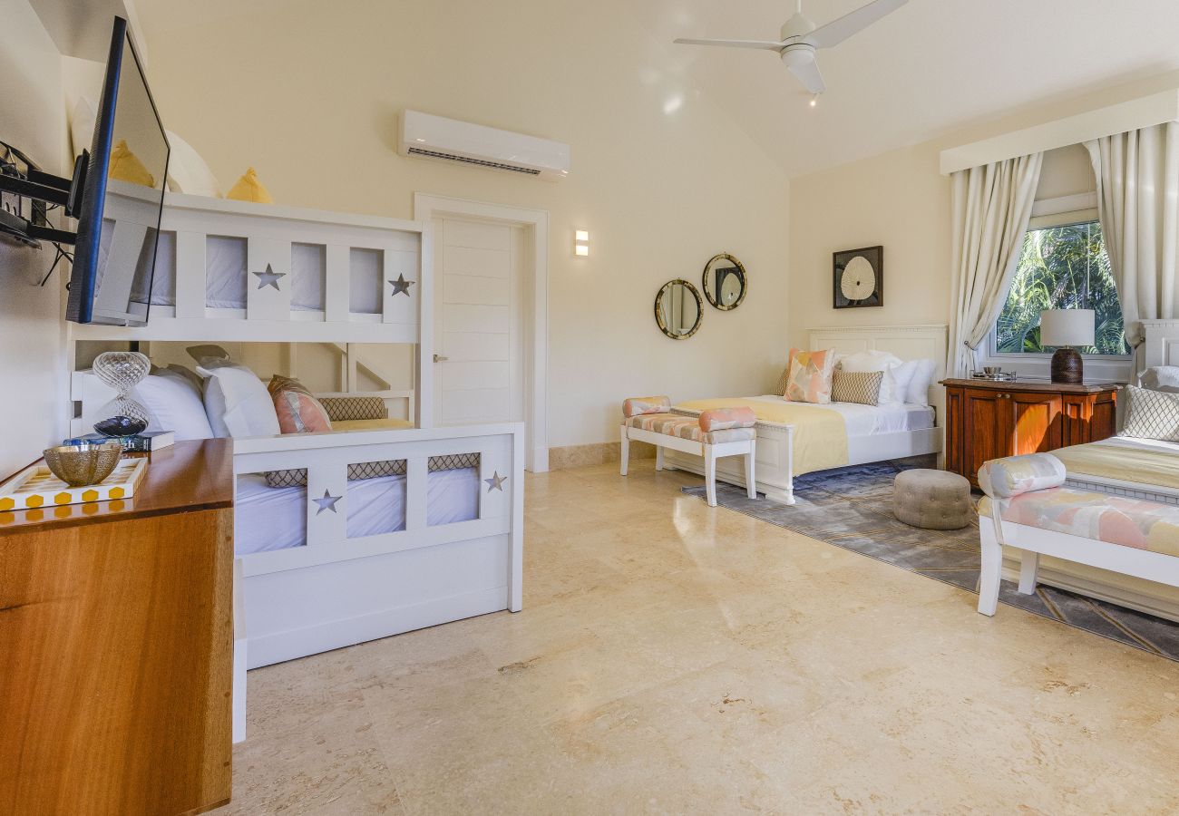 Villa en Punta Cana - Tortuga D8 - Spacious Golf Villa 