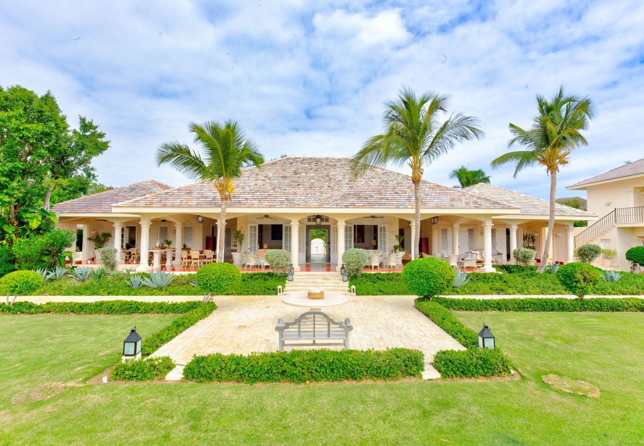Villa en Punta Cana - Villa Atalaya - Large Garden & Golf View 