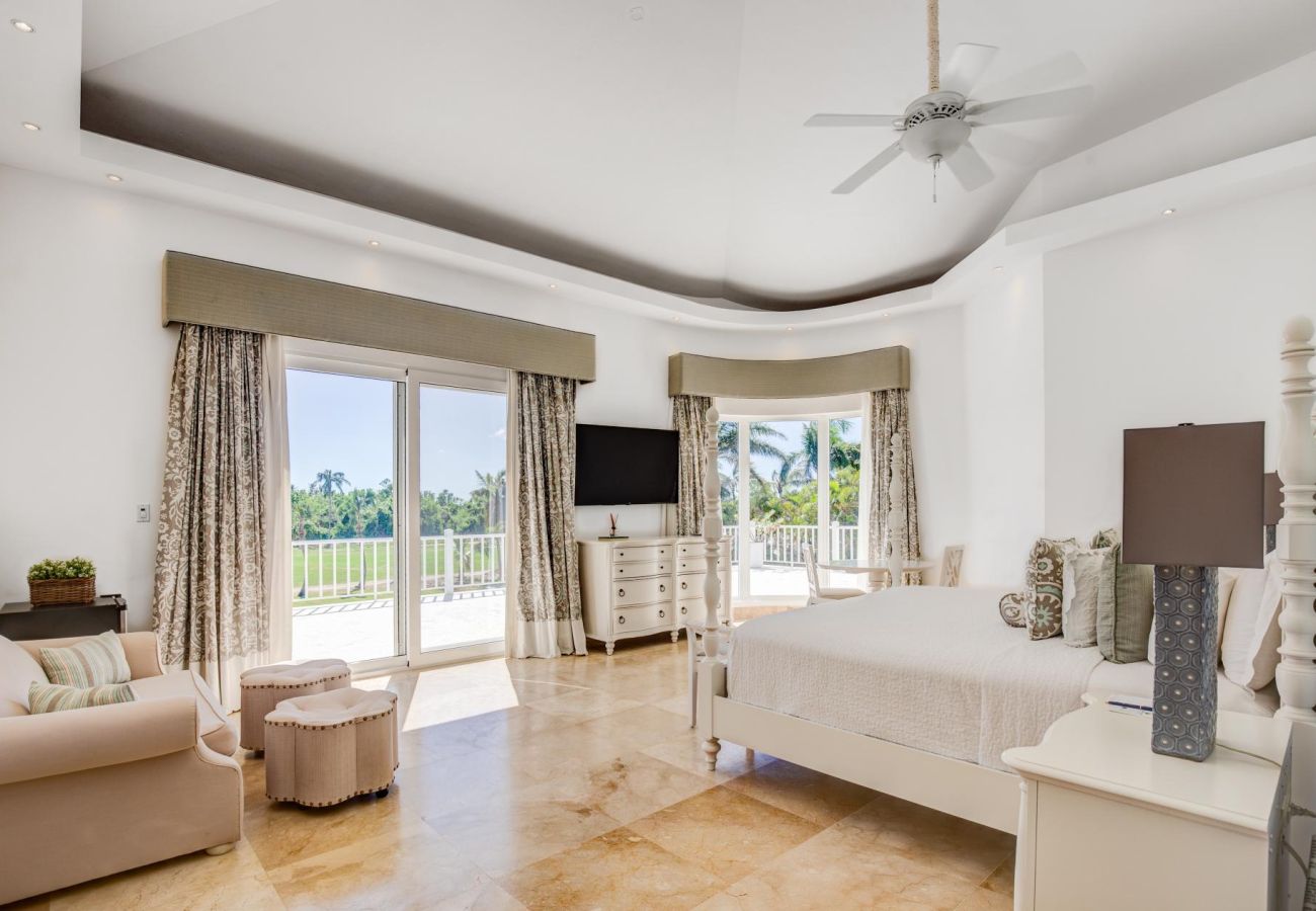 Villa en Punta Cana - Villa Good Vibes - Golf & Partial Ocean View 