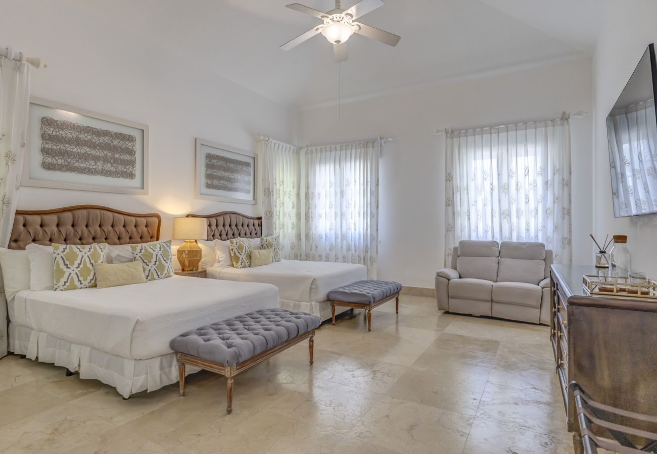 Villa en Punta Cana - Villa Good Vibes - Golf & Partial Ocean View 