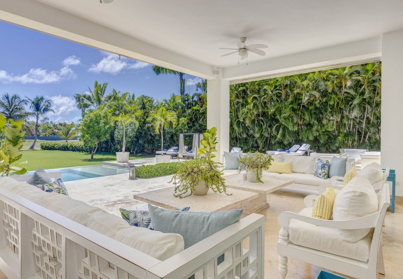 Villa en Punta Cana - Villa Good Vibes - Golf & Partial Ocean View 