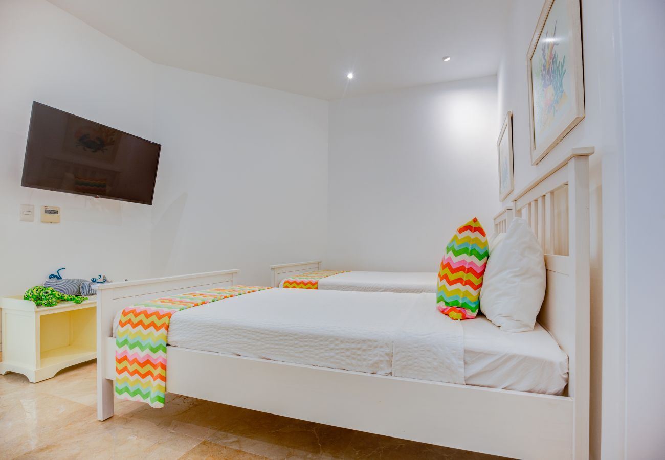 Villa en Punta Cana - Villa Good Vibes - Golf & Partial Ocean View 