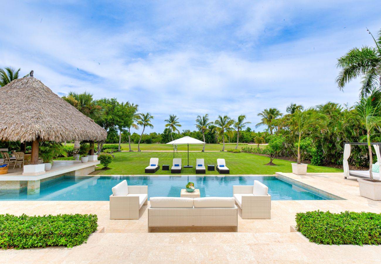 Villa en Punta Cana - Villa Good Vibes - Golf & Partial Ocean View 