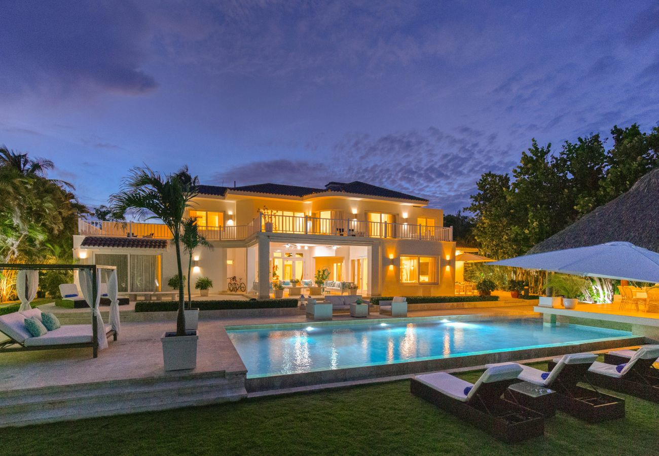 Villa en Punta Cana - Villa Good Vibes - Golf & Partial Ocean View 