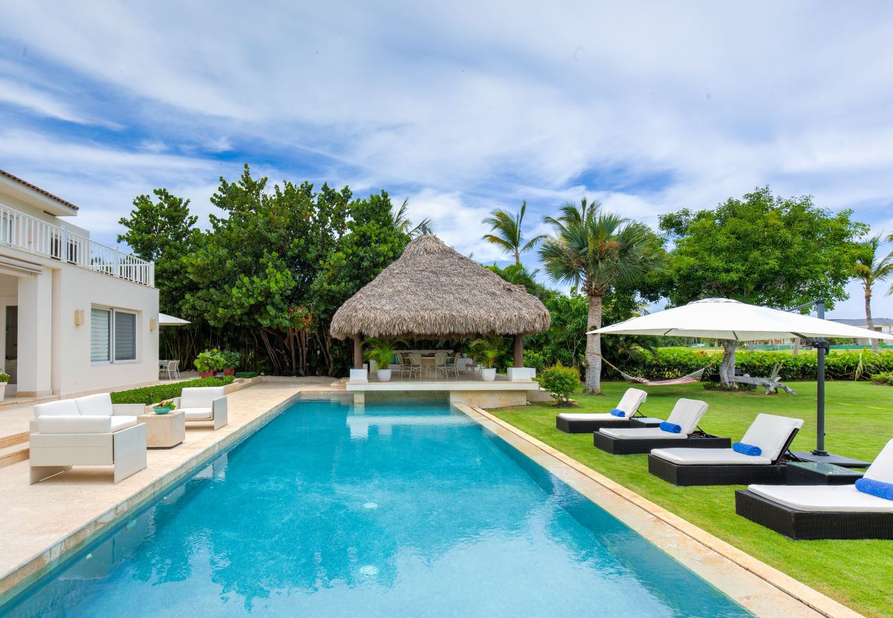 Villa en Punta Cana - Villa Good Vibes - Golf & Partial Ocean View 