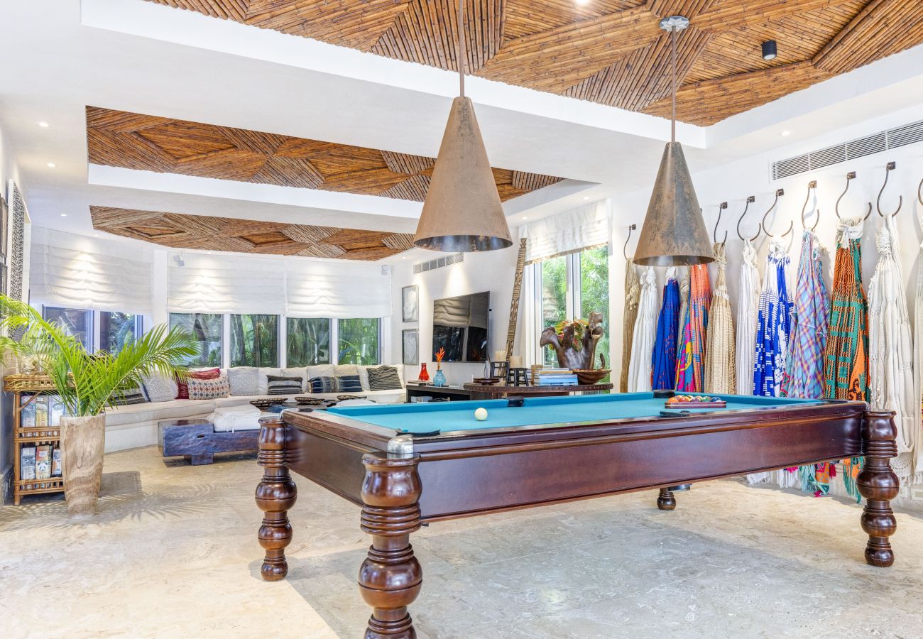 Villa en Punta Cana - Las Hamacas Stunning Beachfront Villa At Cap Cana