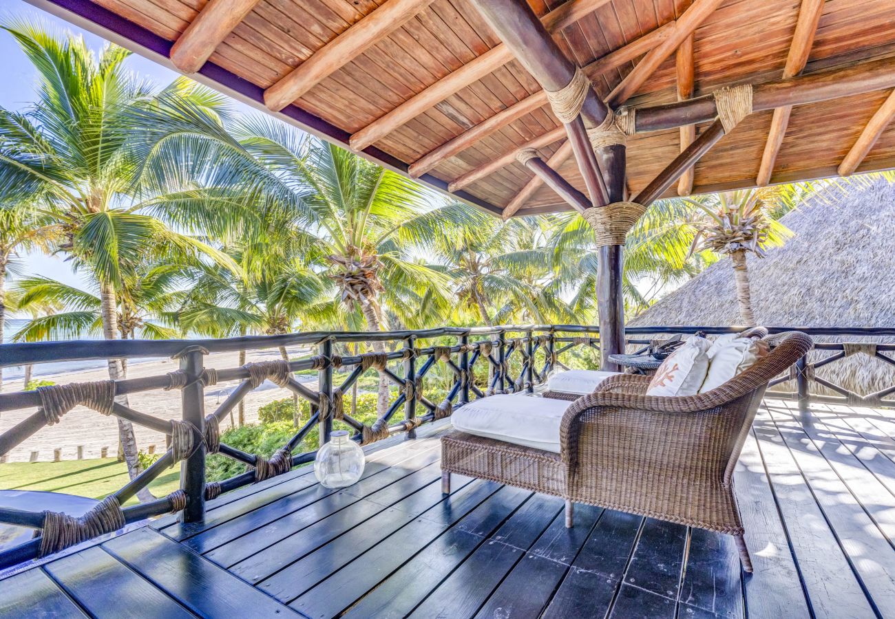 Villa en Punta Cana - Las Hamacas Stunning Beachfront Villa At Cap Cana